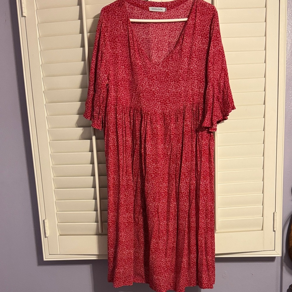 MISSLOOK Red Midi Dress with Floral Pattern